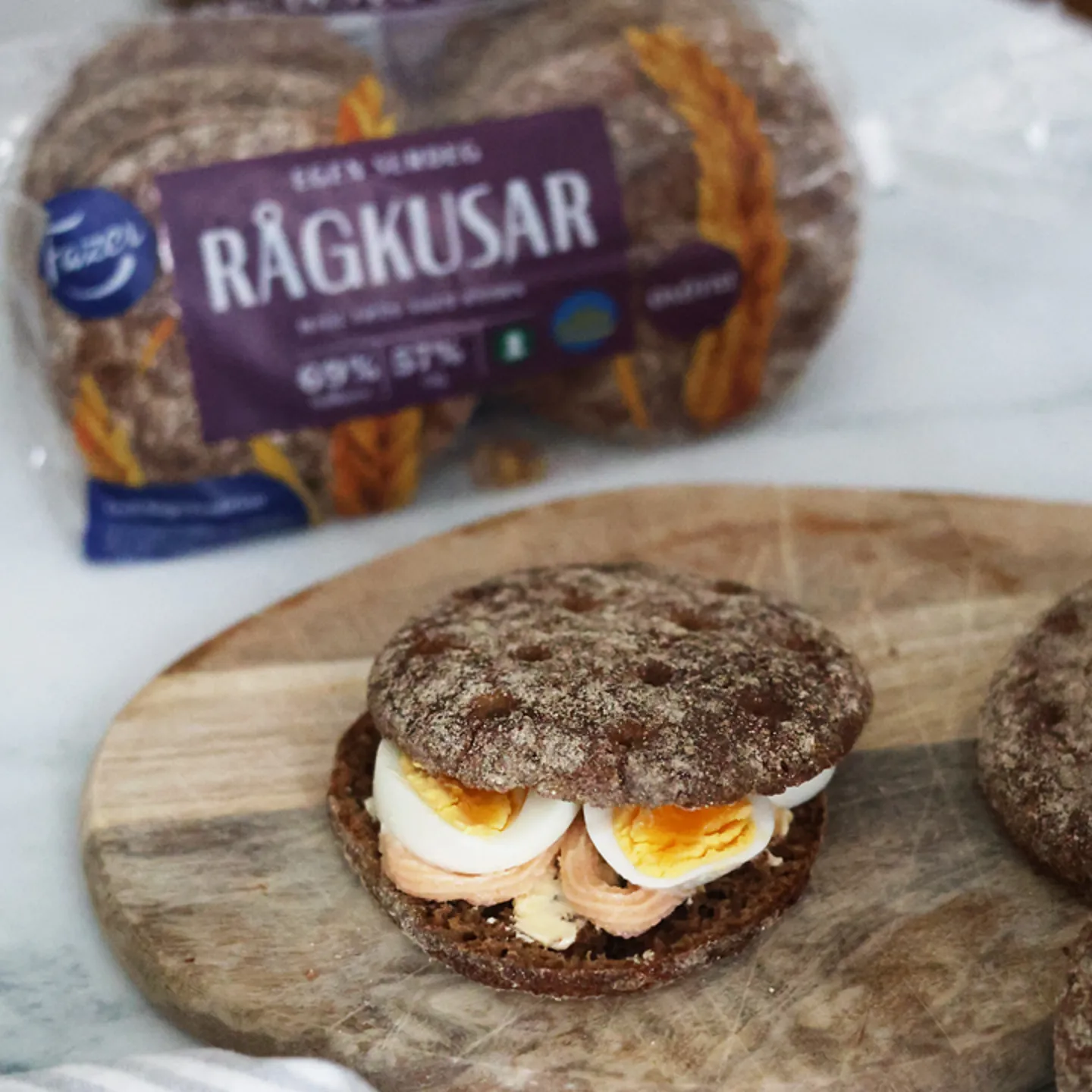 Fullkornsmacka med ägg - Fazer.se